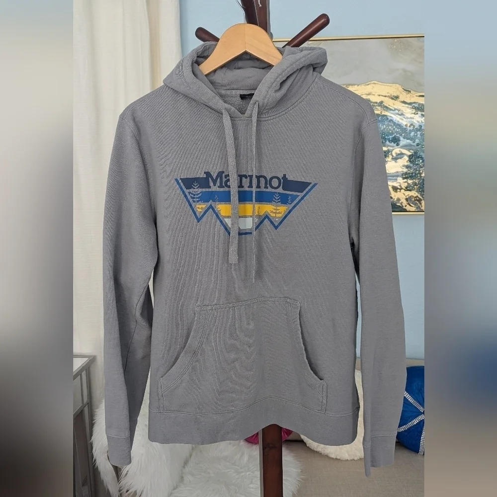 Marmot  Hooded  Pullover Sweatshirt Man's Size M